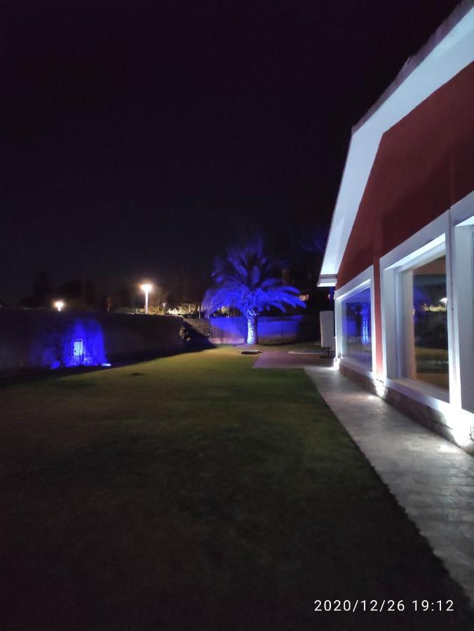 Chalet Con Piscina Y Jacuzzi En Madrid Alquila Habitaciones Algete Luaran gambar