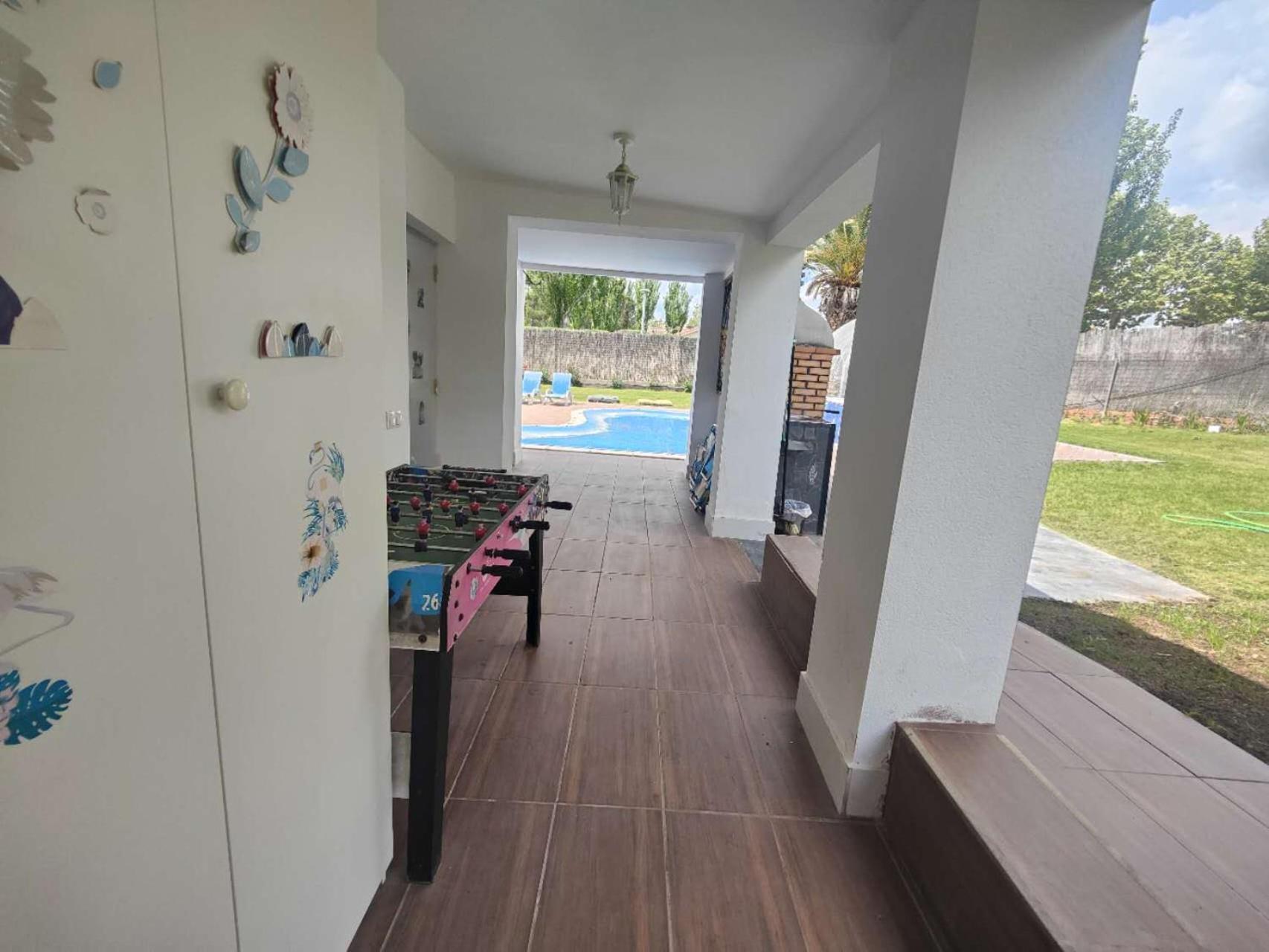Chalet Con Piscina Y Jacuzzi En Madrid Alquila Habitaciones Algete Luaran gambar