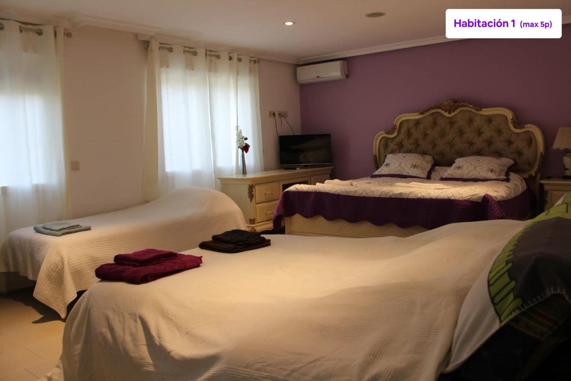 Chalet Con Piscina Y Jacuzzi En Madrid Alquila Habitaciones Algete Luaran gambar